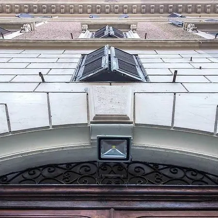 Pensjonat 94rooms Vatican Guest House- Scipioni 2*